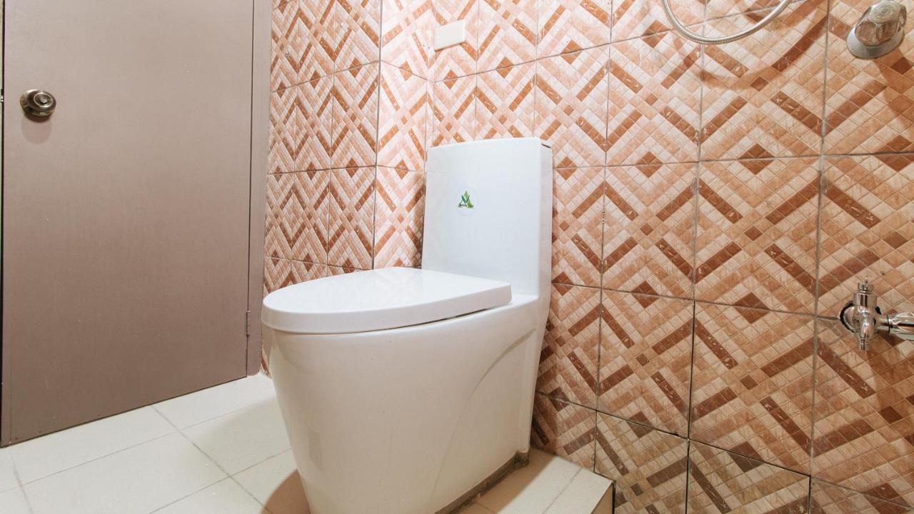 Reddoorz Plus At Canley Residential Pasig City Buitenkant foto