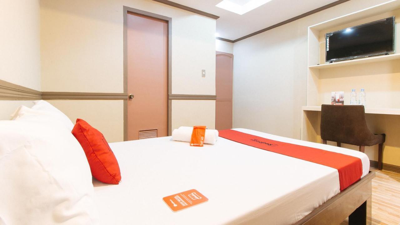 Reddoorz Plus At Canley Residential Pasig City Buitenkant foto