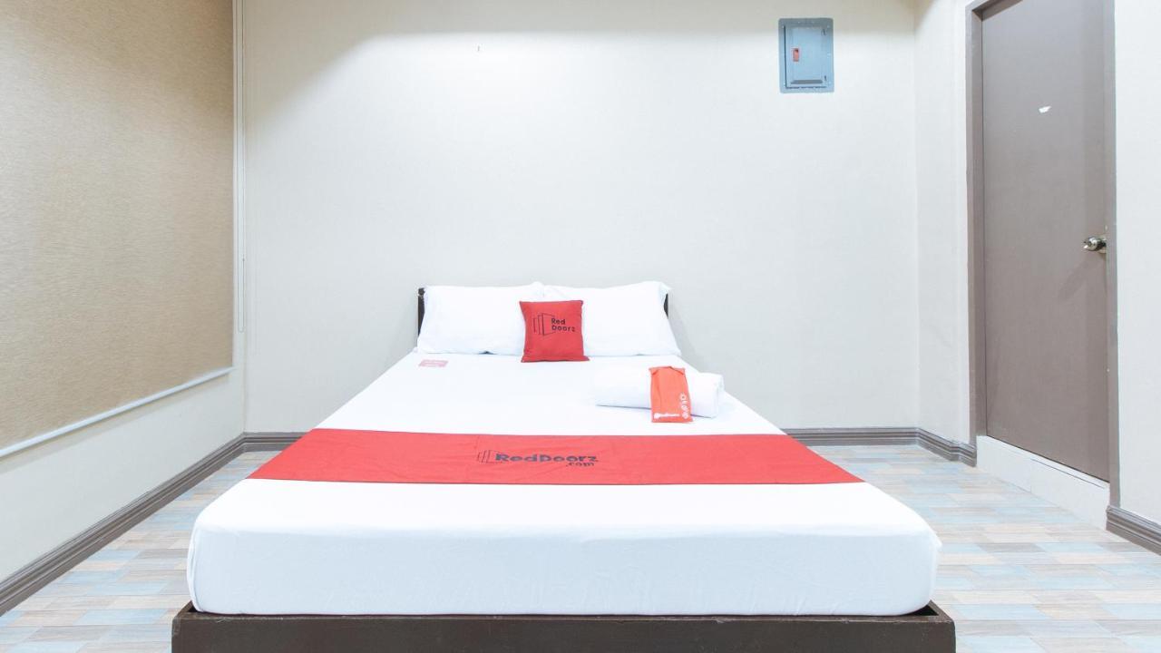 Reddoorz Plus At Canley Residential Pasig City Buitenkant foto