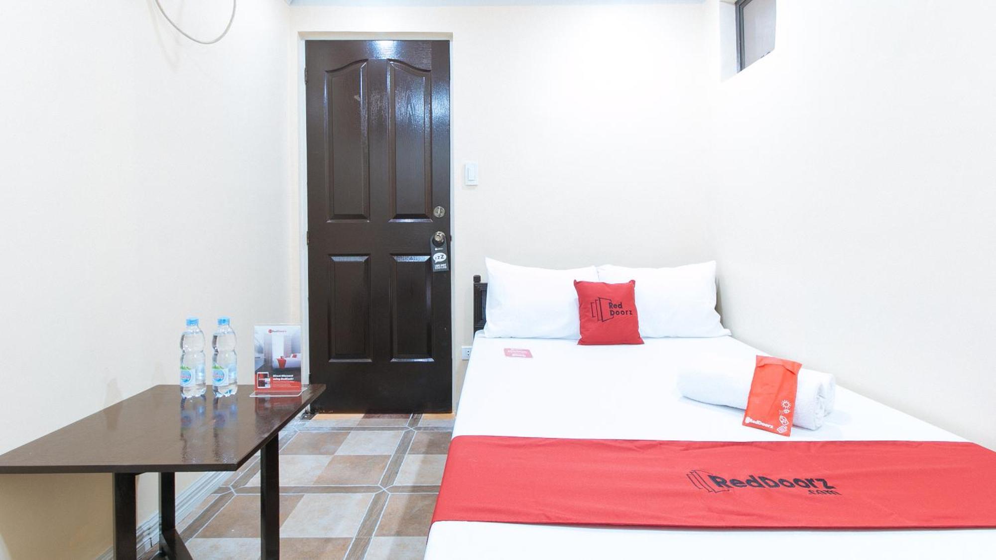 Reddoorz Plus At Canley Residential Pasig City Buitenkant foto