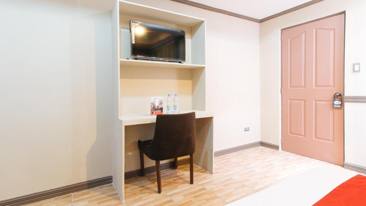 Reddoorz Plus At Canley Residential Pasig City Buitenkant foto