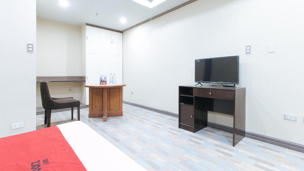 Reddoorz Plus At Canley Residential Pasig City Buitenkant foto
